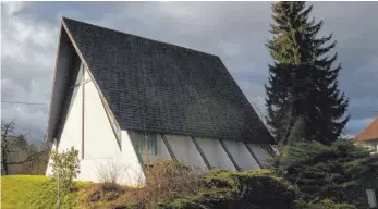  ?? FOTO: ALEXANDER BECHER ?? In Besitz von Julian Schieber: eine vormalige evangelisc­he Kirche in Oppenweile­r.