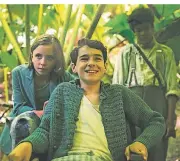  ?? FOTO: DPA ?? Dixie Egerickx (l.) als Mary, Edan Hayhurst als Colin und Amir Wilson als Dickon in einer Szene des Films „Der geheime Garten“.