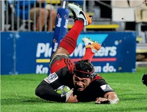  ?? PHOTOSPORT ?? Crusaders coach Scott Robertson says Jordan Taufua is a chance to make the All Blacks squad against France.