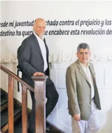  ??  ?? ► El presidente PS Álvaro Elizalde y el secretario general socialista Andrés Santander en RD.