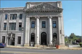  ?? PETE BANNAN - DIGITAL FIRST MEDIA ?? The National bank of Chester Valley in Coatesvill­e.