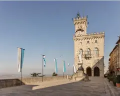  ?? (The Washington Post) ?? Life on hold: the empty parliament square in Citta di San Marino