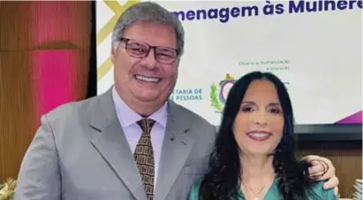  ?? ?? O
juiz Marcelo Wanderley e a desembarga­dora Valéria Wanderley, em evento no TJPE