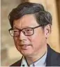  ??  ?? Hong Kong Monetary Authority chief executive Norman Chan