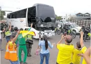  ?? CORTESÍA LA OPINIÓN ?? El bus que transportó a Colombia hacia Venezuela.