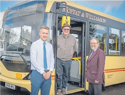  ?? Picture: Kenny Smith. ?? From left: Moffat & Williamson operations manager Aaron McGill with councillor­s Jonny Tepp and Tim Brett.