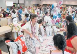  ??  ?? En Honduras, el Bazar del Sábado es la vitrina de los mipymes.