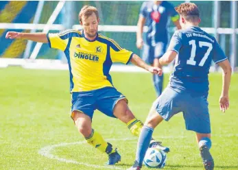  ?? FOTO: GKR ?? Die SG Argental ( links) und der TSV Meckenbeur­en stehen vor dem zweiten Spieltag in der noch jungen Saison der Fußball- Bezirkslig­a.