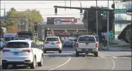  ?? Matthew Brown / Hearst Connecticu­t Media ?? As part of Stamford’s signal optimizati­on effort, Elm Street motorists are now given longer green lights.