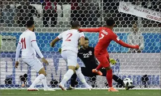  ?? (Photo AFP) ?? Avant de se blesser, le portier formé au Gym avait réalisé « l’un des arrêts du Mondial » face à Lingard et l’Angleterre, selon Jérôme Alonzo.