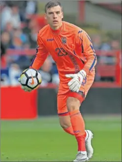  ??  ?? PROMETEDOR. El Inter y la Real Sociedad se interesaro­n por Lunin.