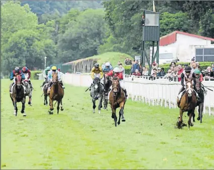  ?? FOTO: UNCITI ?? Espectácul­o en el Hipódromo En la mañana de ayer ‘Ranyan’ dejó su sello