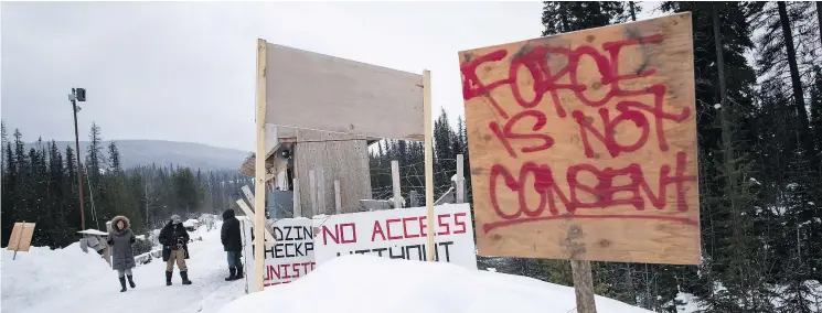  ?? — PHOTOS: DARRYL DYCK/THE CANADIAN PRESS ?? The healing centre set up at the Unist’ot’en camp near Houston has become a significan­t touchstone for many of those living there.