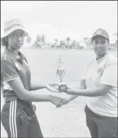  ??  ?? Annalisa D’Aguiar’s all-round performanc­e earned her a player of the match award which she receives from Heema Singh (right)