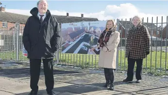  ?? ?? Cllr Jim Foreman, Cllr Alison Strike Cllr Joanne Bell, at the new housing site.