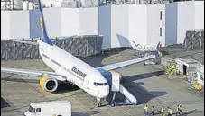  ?? REUTERS ?? Known as a “disagree light”, this safety feature is among the modificati­ons Boeing will present to US authoritie­s.