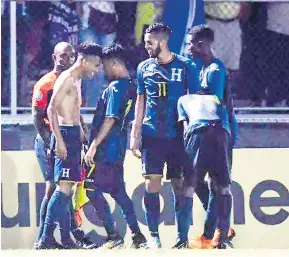  ??  ?? CATRACHOS. Honduras logró 15 puntos, pues ganó sus cinco juegos en el grupo C.