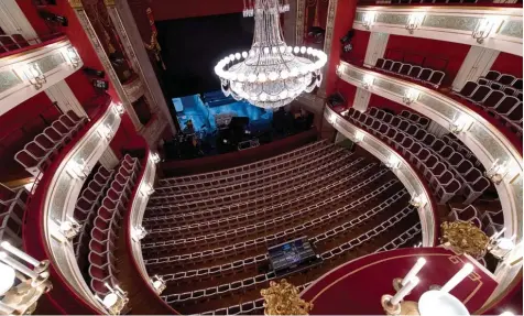  ?? Foto: dpa ?? Blick in das für 120 Millionen Euro frisch sanierte Münchner Gärtnerpla­tztheater.