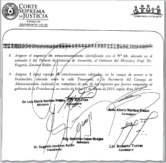  ??  ?? Acta del Consejo por la cual se asigna el estacionam­iento N° 61 al gabinete del ministro Jiménez.