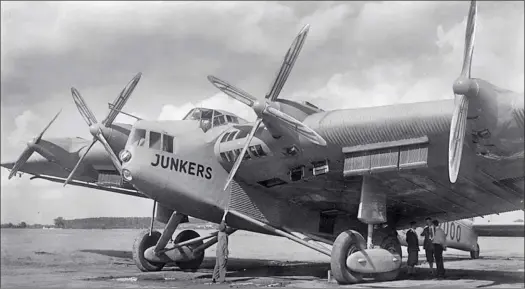  ?? DR ?? En 1930, le Junkers G38, ses 34 passagers et sa voilure très épaisse. Mais ce qui compte sont la forme du profil et l’épaisseur relative. Des avions plus rapides et plus gros ont des ailes plus épaisses à l’emplanture, mais une épaisseur relative plus faible.