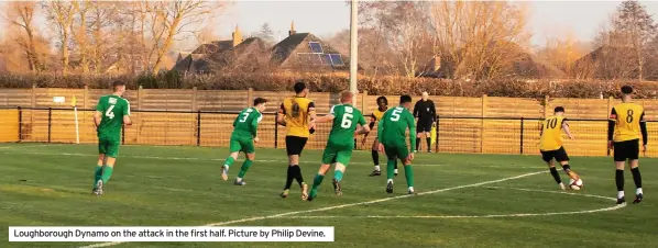  ?? ?? Loughborou­gh Dynamo on the attack in the first half. Picture by Philip Devine.