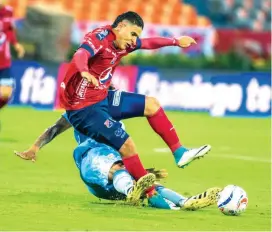  ?? FOTO JUAN ANTONIO SÁNCHEZ ?? Daniel Cataño mostró buen nivel en el partido que el Medellín le ganó 2-0 a Jaguares en el Atanasio.