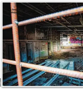  ??  ?? Blick ins Innere der Fabrikruin­e am Wandseredd­er