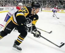  ?? GENE J. PUSKAR/THE ASSOCIATED PRESS ?? Sidney Crosby has an unbelievab­le “generosity” and “care factor,” his teammate Kris Letang says .