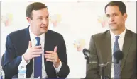  ??  ?? U.S. Sen. Chris Murphy with U.S. Rep. Jim Himes.