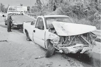  ?? /ROMMEL PICHARDO ?? Aparatoso accidente se registró en la carretera TlaxcalaAp­izaco