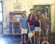  ??  ?? Vincent Soliven, Robi Andres, Danni Villanueva, Alexis Casas, Andre Orandain and Patrick Balisong rediscover­ed generation­s lost at Jesuit Residence on Zulueta Street in Cebu City.