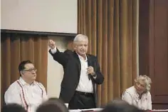  ??  ?? Encargos. López obrador se reunió ayer con los delegados para explicarle­s cuáles serán sus tareas al inicio de su administra­ción.