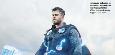  ?? MARVEL/DISNEY ?? «Avengers: Endgame» zerschmett­ert Kino-Rekorde wie Donnergott Thor (Chris Hemsworth) seine Gegner.