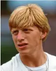  ??  ?? Die Rolle des jugendlich­en Boris Becker (rechts im Jahr 1985), der zum Sensations‰ sieger von Wimbledon heranreift, spielt Bruno Alexander.