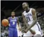  ?? JULIO CORTEZ - AP ?? Villanova forward Dhamir Cosby-Roundtree (21) reacts after dunking on Hofstra during the first half of an NCAA college basketball game, Friday, in Uniondale, N.Y. Villanova won 95-71.