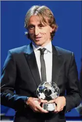  ?? — AFP ?? Peerless: Real Madrid Croatia’s midfielder Luka Modric receiving the UEFA’s Player of the Year Award on Thursday.