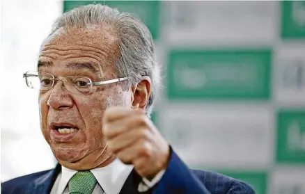  ?? Pedro Ladeira/Folhapress ?? O ministro Paulo Guedes (Economia), que anunciou projeto de mudança no Imposto de Renda