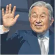  ?? FOTO: AFP ?? Kaiser Akihito dankt verfrüht ab, was nur per Sonderrege­lung möglich ist. Doch die Chance auf weitere gesetzlich­e Neuerungen wurde vertan.