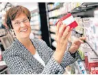  ?? FOTO:RM- ?? Die Apothekeri­n Ulrike Peterseim kennt sich im Haaner Handel aus.
Als stellvertr­etende CDU-Vorsitzend­e spricht sie sich für die Fortsetzun­g des Förderprog­ramms aus.