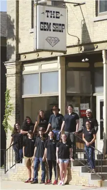  ?? SUBMITTED PHOTO ?? The Gem Shop, Inc. staff gather for a group photo outside the company’s retail shop, located in Cedarburg, Wisconsin.