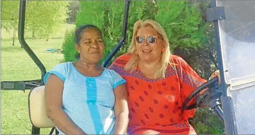  ?? FOTOS: TWITTER ?? VISITA PASCUAL. LIlita tuiteó fotos con María, una mujer que trabajó muchos años en su casa y que se fue a vivir a Perú.