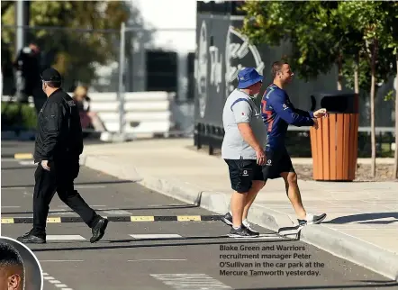  ??  ?? Blake Green and Warriors recruitmen­t manager Peter O’Sullivan in the car park at the Mercure Tamworth yesterday.