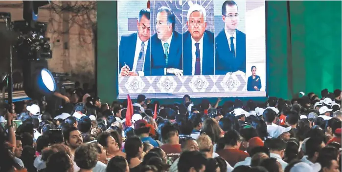  ?? ARACELI LÓPEZ ?? Los afines al candidato de la coalición Todos por México se reunieron en la Casa del Pueblo; abajo, aliados de Jaime Rodríguez y Ricardo Anaya en Mérida.