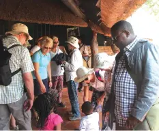  ??  ?? Sekuru Banda mingling with foreign scientists and herbalists in Victoria Falls recently