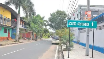  ??  ?? Acceso a Costanera Norte por Comandante Pedro Pablo Caballero, desde Artigas.