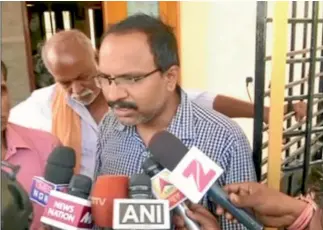  ?? REUTERS ?? The brother of Srinivas Kuchibhotl­a, who was shot dead in a possible hate crime in Kansas, talks to the media in Hyderabad yesterday, in this still image taken from Indian TV.