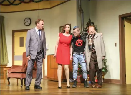  ?? COURTESY DRAYTON ENTERTAINM­ENT. ?? Rob McClure, Amanda Leigh, Gregory Pember and Eddie Glen in It Runs In The Family. A typical, predictabl­e farce, but yet it’s very, very funny.