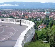  ??  ?? Video Una delle quattro telecamere nuove sarà a Monte Berico