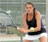  ??  ?? Brandelyn Fulgenzi, shown in 2014, will next play tennis at Incarnate Word, a Division I school in San Antonio, Texas.