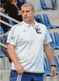  ?? Foto: Ernst Mayer ?? Seit mehr als vier Jahren ist Rainer Amann schon Trainer des TSV Ziemetshau­sen. Er will sich mit dem Team der Krise stellen.
